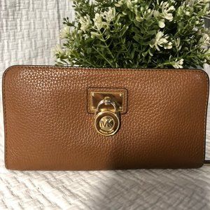 Michael Kors Hamilton Lock Wallet